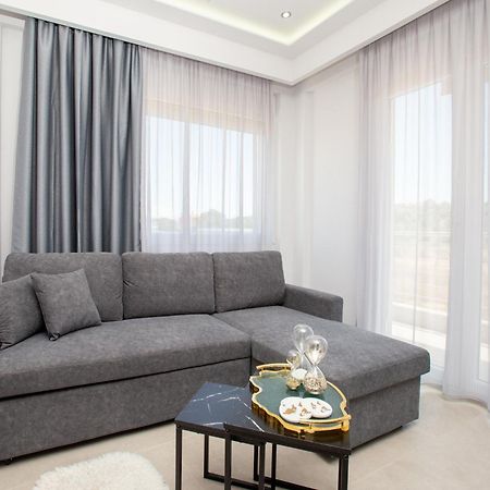Marane Luxury Suites Néa Mudaniá Kültér fotó